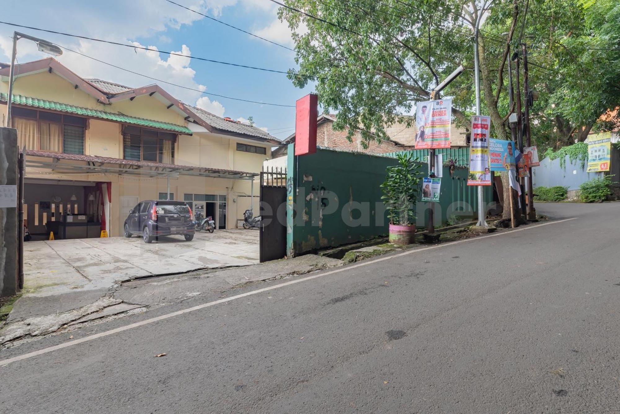 Wisma Alamanda Near Terminal Cicaheum Redpartner Bandung Luaran gambar